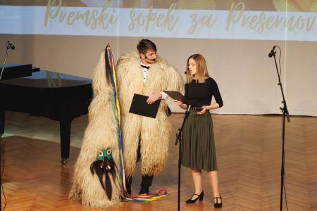 Blaž Frank kot louc in Anja Tomažič